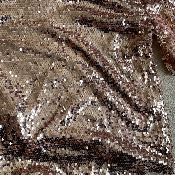 Rose gold sequin blouse - Picture 4 of 4